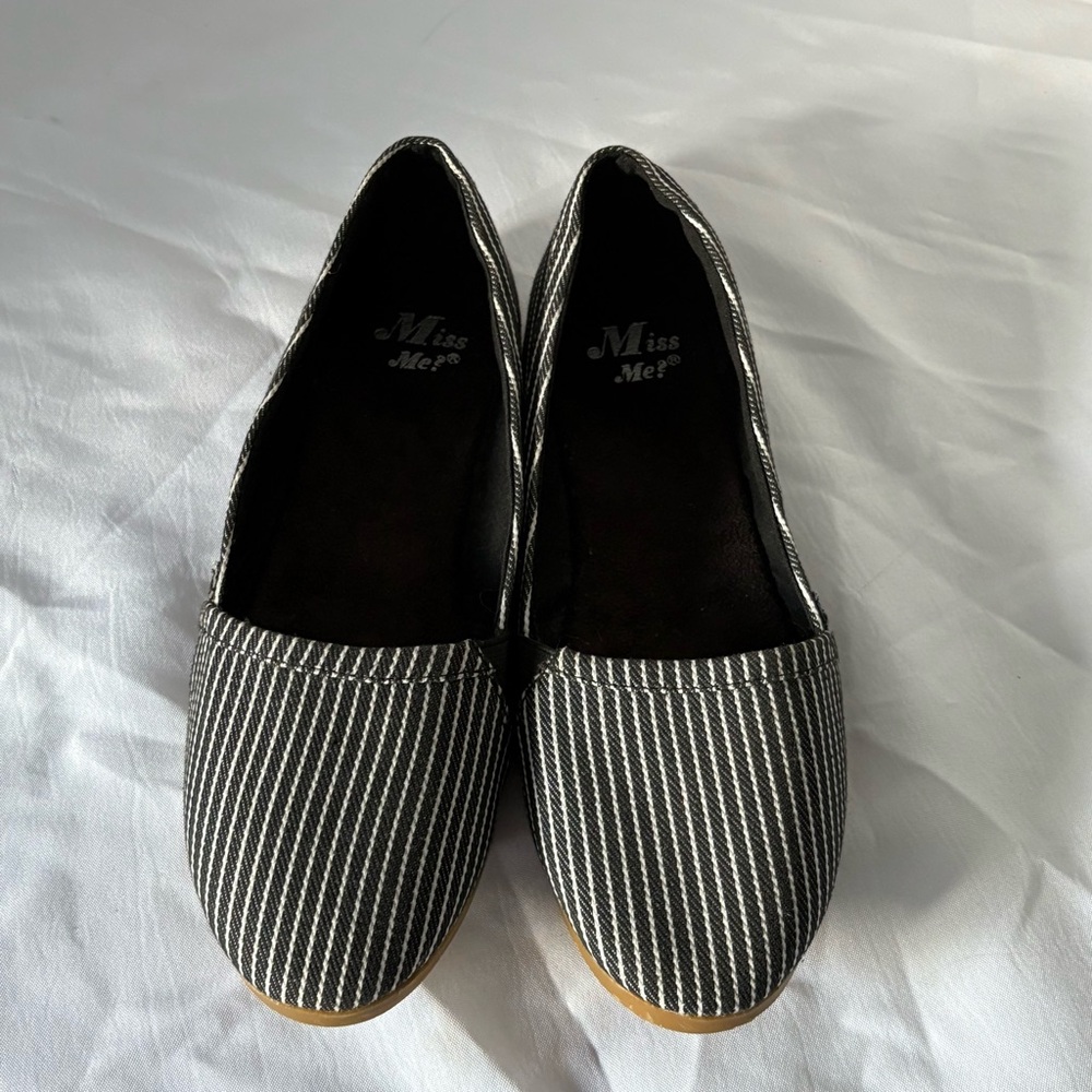 Miss Me Women's Striped Black and White Loafers